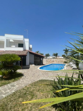 VILLA Lucia PISCINA PRIVATA FINO A 10 POSTI LETTO - TORRE DELL'ORSO